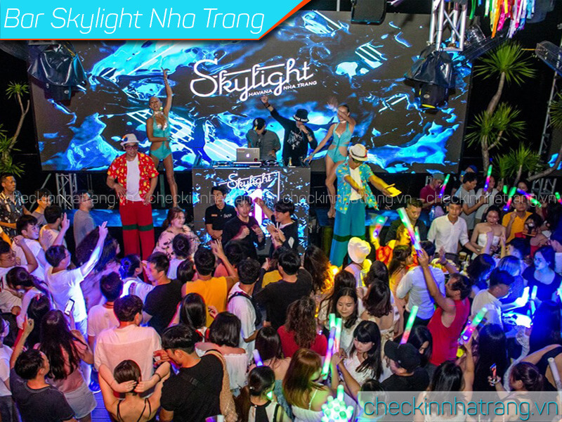 Quán Bar Nha Trang Skylight